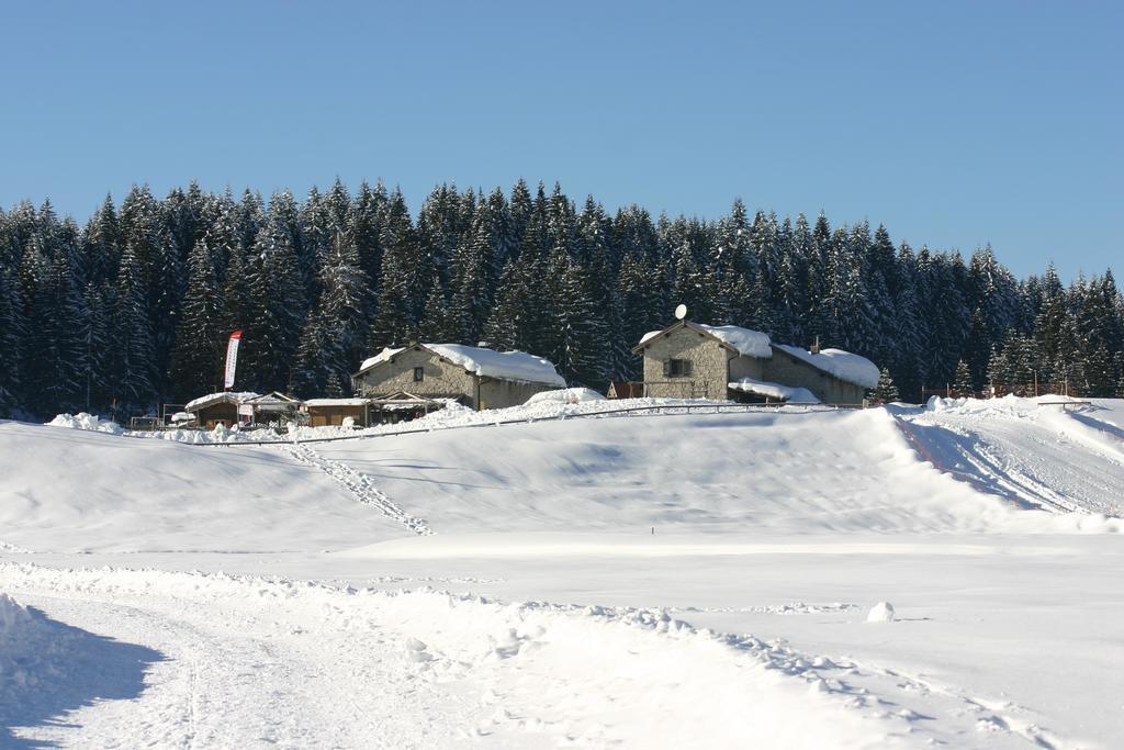Malga Millegrobbe Nordic Resort Лавароне Екстер'єр фото